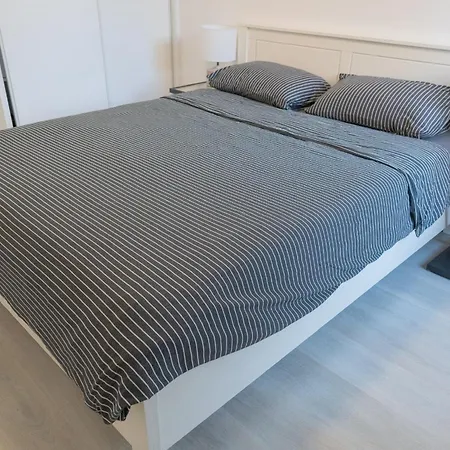 Apartment Downtown 2 Bedrooms Nearby Duna River Balcony-garage 10 Euro Per Day *