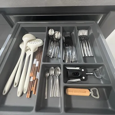 Downtown 2 Bedrooms Nearby Duna River Balcony-garage 10 Euro Per Day Apartment